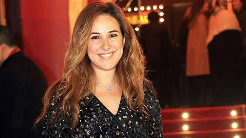 الفنانة شيري عادل