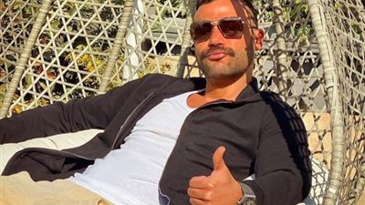 محمد إمام يطرح أول صورة من مسلسل 