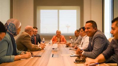 ياسمين فؤاد تتفقد عددًا من المشروعات البيئية بشركة «يونيبورد» في السادات