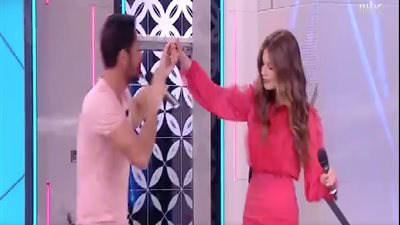 وصلة رقص لـ ملكة جمال ببرنامج 