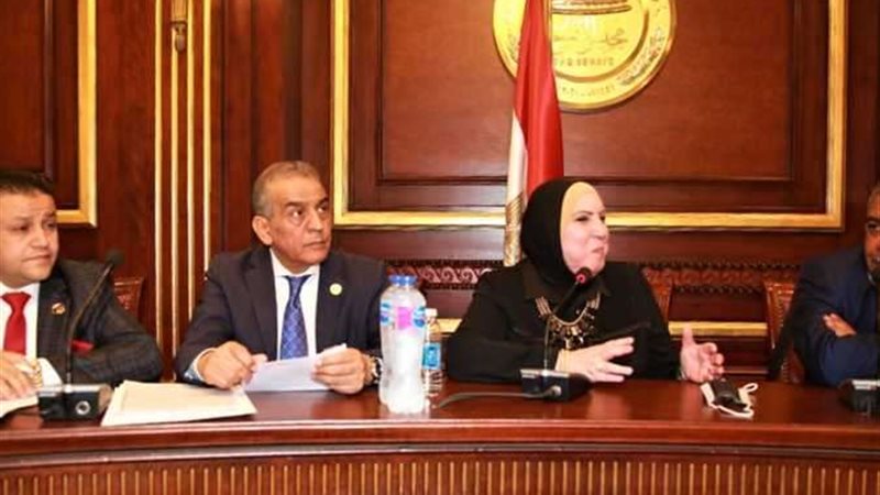 لجنة الصناعة بمجلس