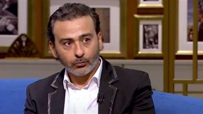 حاولت أقطع شرايين إيدى.. أحمد عزمي يكشف حقيقة تخلصه من حياته بسبب غضب أمه