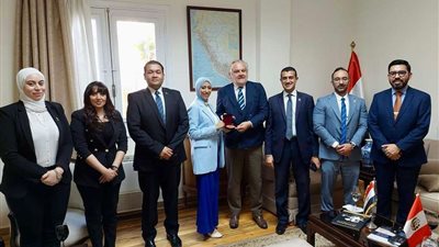 وفد التنسيقية يلتقي سفير بيرو بالقاهرة لبحث التبادل التجاري وتدعيم السياحة