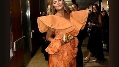 عارضة أزياء تناشد بايدن بالتوقف عن متابعتها على تويتر: أنا أحبك