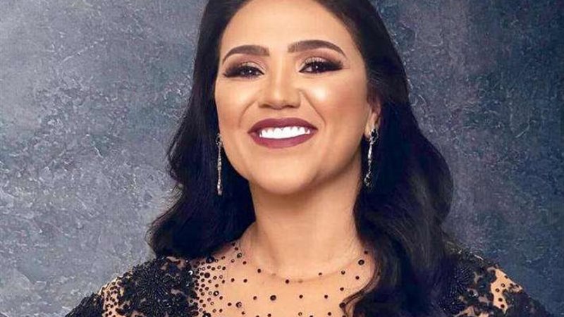 المطربة مي فاروق