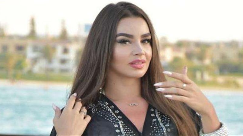 الراقصة الإستعراضية