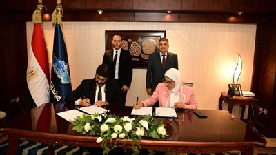 الفريق أسامة ربيع: نستهدف تنويع مصادر الدخل وتعزيز الجهود التنموية بمنطقة القناة