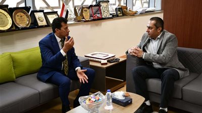 وزير الرياضة يبحث مع رئيس شركة العاصمة الإدارية التعاون في رعاية الأبطال الأوليمبيين