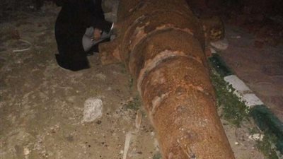 آثار الإسكندرية: نقل مدفع أثري من أحد الأندية إلى قلعة قايتباى تمهيدا لترميمه وعرضه (صور)