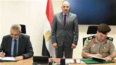 سويلم يشهد توقيع بروتوكول تعاون بين الري وإدارة المساحة العسكرية