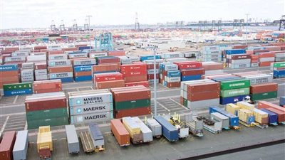 كيف تحولت مصر إلى مركزًا للتجارة العالمية واللوجستية.. تفاصيل