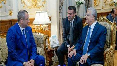 رئيس البرلمان يستقبل وكيل أول برلمان أذربيجان