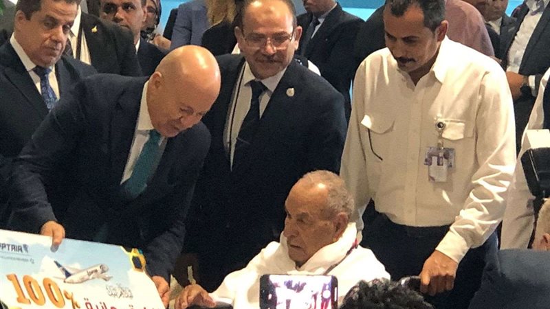 وزير الطيران المدني