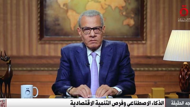 الكاتب الصحفي عادل