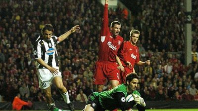 كارسون.. حارس المرمى الذي توج بلقبي دوري أبطال أوروبا خلال 90 دقيقة