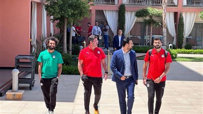 استعدادًا لمواجهة غينيا.. كامل أبو علي يستضيف بعثة منتخب مصر بالمغرب