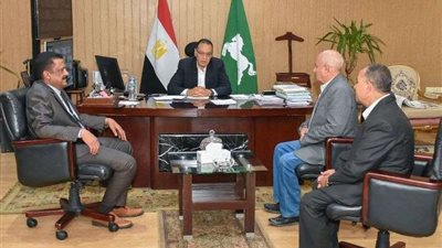 محافظ الشرقية يُصدر قرارين بتكليف سكرتيراً عاماً مساعدًا ورئيساً لمركز ومدينة الحسينية