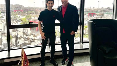 هشام جمال يهنئ رئيس النادي الأهلي بالفوز ببطولة أفريقيا