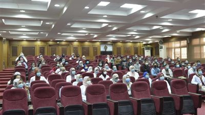 بدء البرنامج التدريبي لأطباء الامتياز بكلية الطب جامعة الفيوم