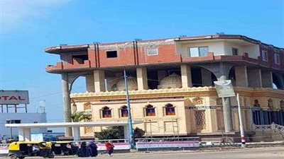 يحوي مسجد وقبة.. منزل بالبحيرة يثير الجدل (صور)