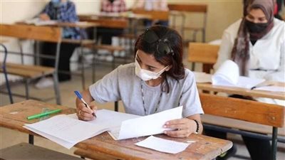 طلاب الثانوية العامة يبدأون امتحان الإحصاء بجميع اللجان