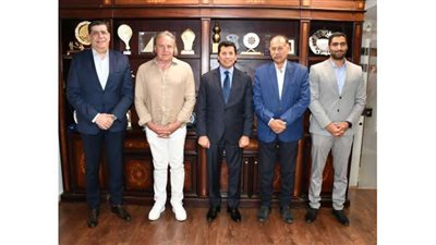 وزير الرياضة يلتقي مجلس إدارة اتحاد كرة اليد بحضور المدير الاقليمي لشركة بوما العالمية