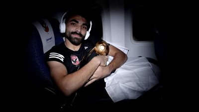 خالد عبد الفتاح يحتفل ببطولة أفريقيا بهذه الطريقة