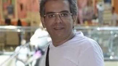 بدء عزاء الموسيقار  أشرف أبو زيد وأبرز الحاضرين يحيى الفخرانى