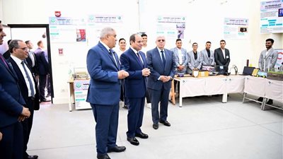 السيسي يجري جولة تفقدية بالجامعة التكنولوجية ببرج العرب