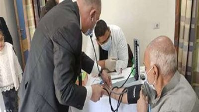 الإدارة الصحية بالصف:  تطعيم 33 مواطنا في أول يوم بلقاح كورونا