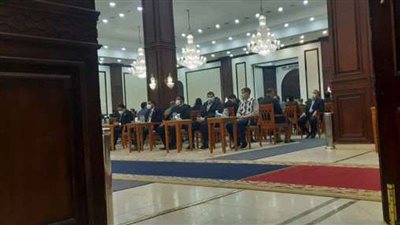 رئيس الحكومة يصل مسجد المشير لتقديم واجب العزاء في الفريق كمال عامر