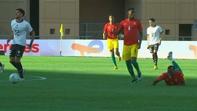 15 دقيقة.. «مرموش» يتعرض للإصابة و«تريزيجيه» بديلا له