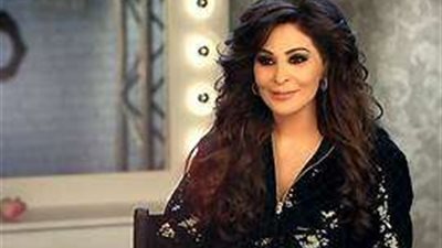 إليسا تعلن حصولها على حكم بتوزيع ألبومها الجديد