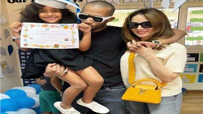 يحتفل محمد رمضان بنجاح «كنزى وعلى»