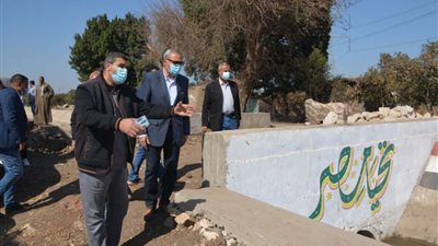 محافظ القليوبية يتفقد المشروع القومي لتبطين الترع