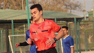 بسبب مشاكلها الكثيرة.. خبير تحكيمي يطالب بتطوير تقنية الفار