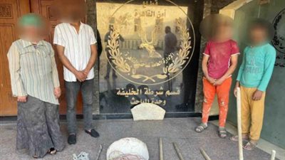 سقوط 3 رجال وسيدة لقيامهم بالتنقيب عن الآثار داخل إحدى الشقق بالخليفة | صور