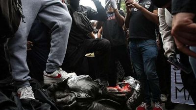 مئات المحتجين في تايلاند يحتشدون للمطالبة بإطلاق سراح قادتهم