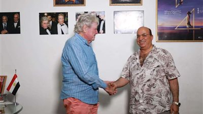 حسين فهمي يعلن دعمه ومشاركته في مهرجان الغردقة لسينما الشباب في دورته الأولي