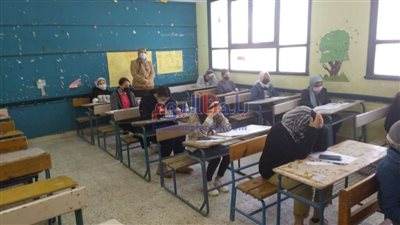 اجابة امتحان الكيمياء الصف الأول الثانوي 2021 الترم الأول