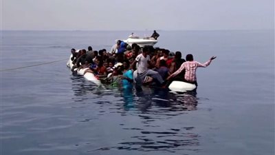 منظمة خيرية إسبانية تنقذ 117 مهاجرًا على متن قارب من ليبيا