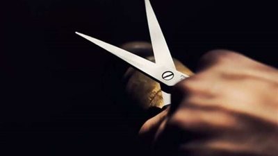 شاب يقتل طليقته بـ 