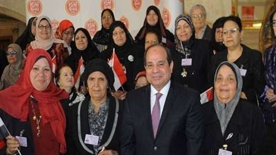 في يوم عيدها.. تعرف على هدية الرئيس السيسي للمرأة
