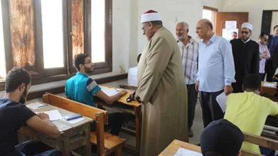 5700 طالب وطالبة يؤدون امتحان التاريخ بالثانوية الأزهرية بالمنيا