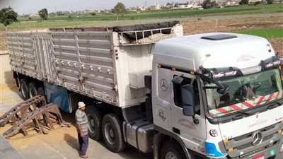 تموين الشرقية يضبط 316 طن من القمح المحلي أثناء تهريبه بالحسينية