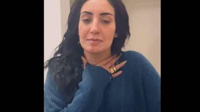 فنانة شابة تعاني من تحرش المنتجين بها.. فيديو