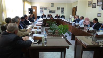 رئيس جامعة المنيا يفتتح البرنامج التدريبي لأعضاء هيئة التدريس الراغبين في الترشح لوظيفة عميد
