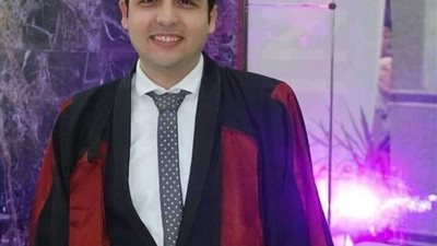 النيابة العامة تأمر بحبس 3 متهمين بقتلِ طبيب الساحل