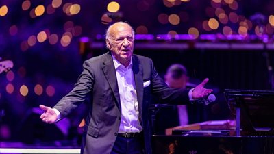 عرض فيلم خاص للموسيقار عمرو خيرت في قصر السينما