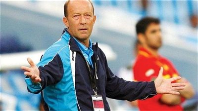 كالديرون يكشف حقيقة مفاوضات الزمالك لخلافة باتشيكو